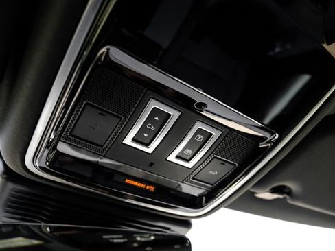 New 2026 Land Rover Range Rover Velar S AWD/4WD image 33