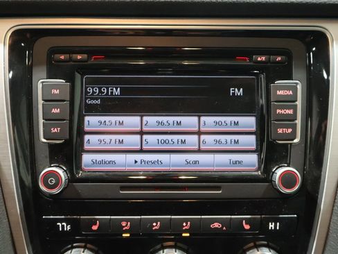 Used 2012 Volkswagen Passat TDI SE image 26