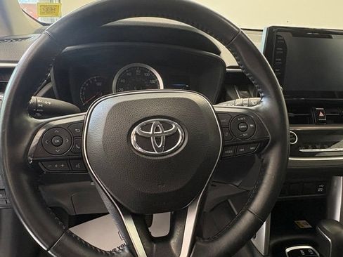 Used 2022 Toyota Corolla Cross LE w/ Moonroof Package AWD/4WD image 18