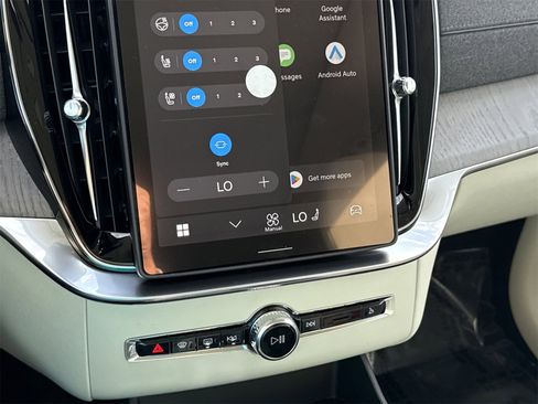 New 2026 Volvo XC90 T8 Ultra w/ Lounge Package image 30