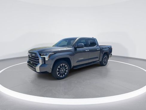 Used 2026 Toyota Tundra Limited AWD/4WD image 4