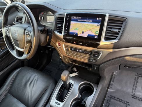 Used 2017 Honda Ridgeline RTL-T image 37