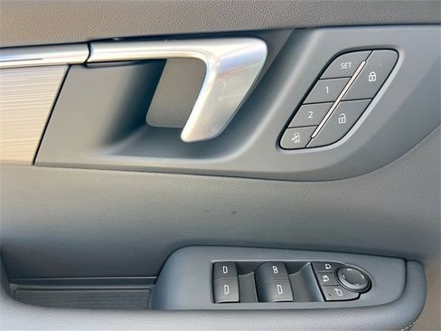 New 2026 Buick Enclave Preferred image 13