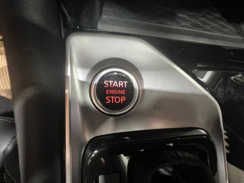 New 2025 Nissan Altima 2.5 SL AWD/4WD image 30