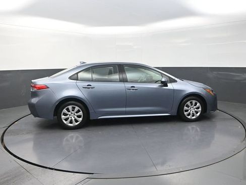 Used 2024 Toyota Corolla LE FWD image 9