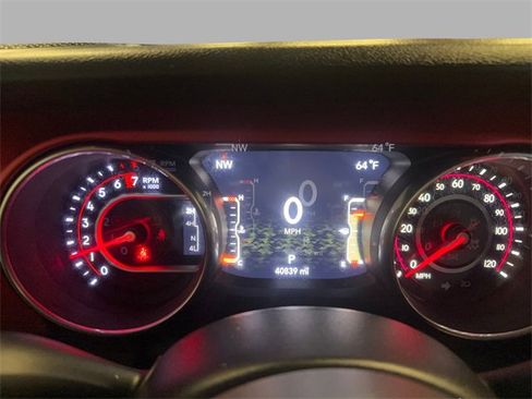 Used 2018 Jeep Wrangler Unlimited Rubicon w/ Dual Top Group image 12