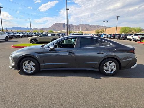 Used 2025 Hyundai Sonata SE FWD image 3