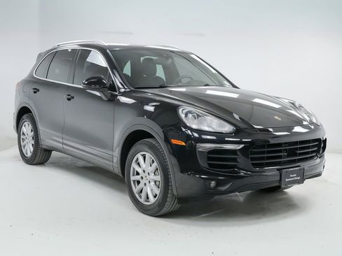Used 2016 Porsche Cayenne S image 7
