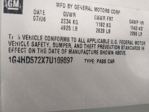 Used 2007 Buick Lucerne CXL image 39