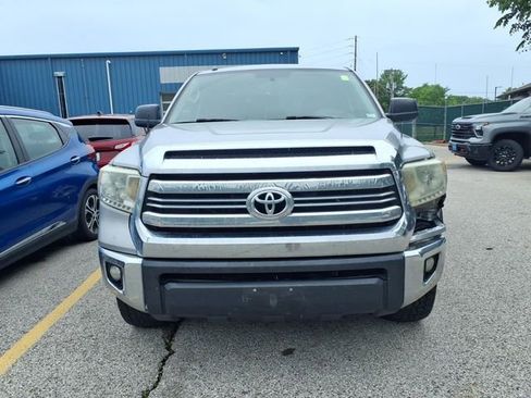Used 2015 Toyota Tundra SR5 w/ SR5 Upgrade Package AWD/4WD image 2