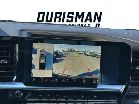 Used 2024 Chevrolet Silverado 1500 High Country AWD/4WD image 17