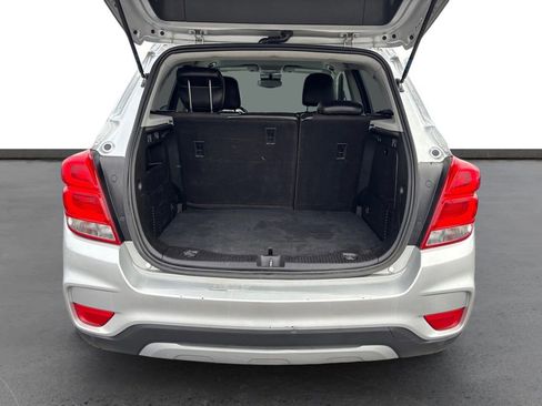 Used 2017 Chevrolet Trax LT w/ LT Convenience Package image 24