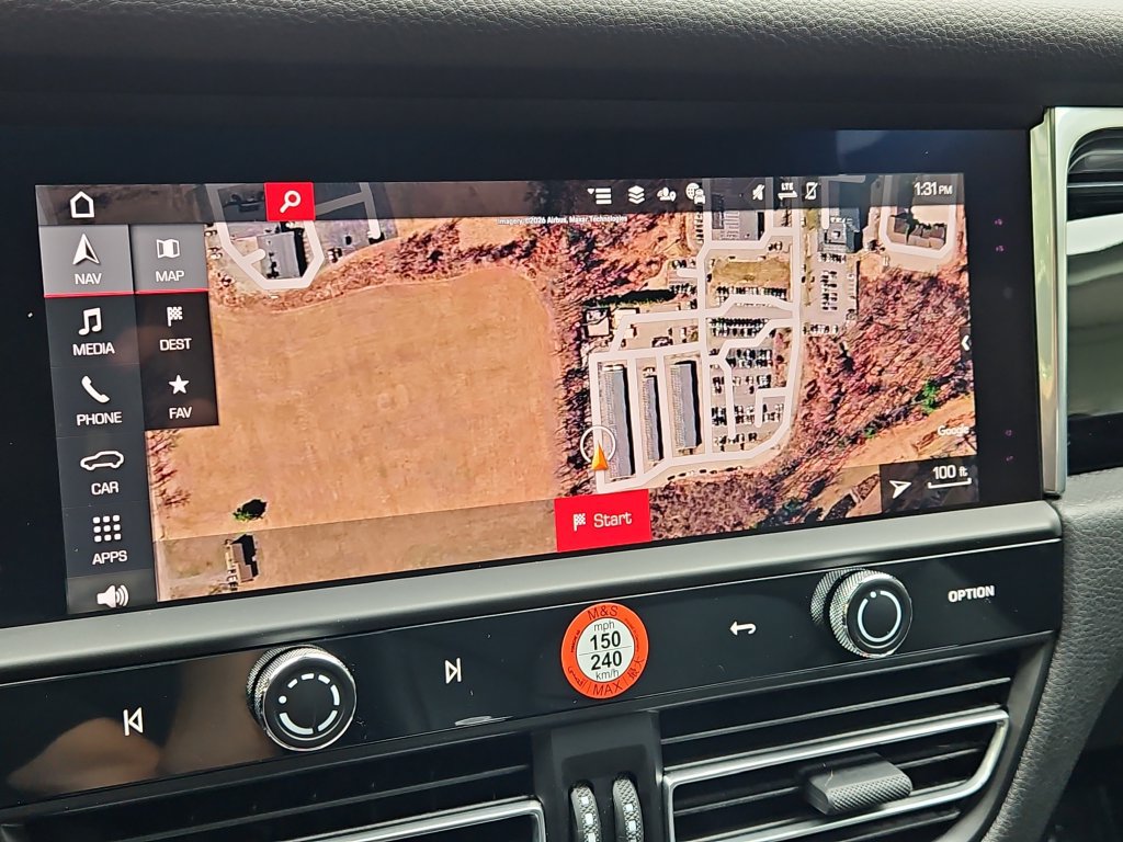 Certified 2026 Porsche Macan AWD/4WD image 18