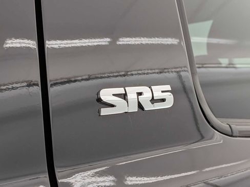 Used 2021 Toyota Tundra SR5 AWD/4WD image 10