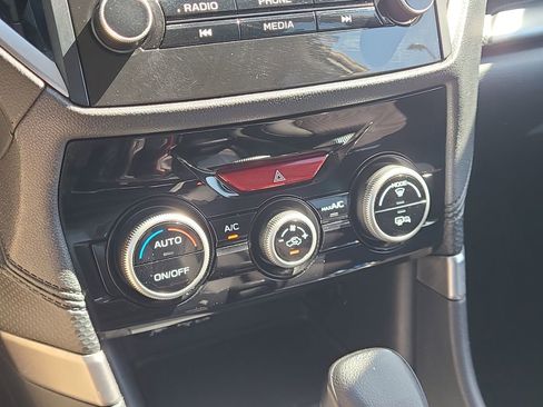 Used 2020 Subaru Forester Premium image 32