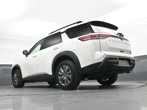 Used 2025 Nissan Pathfinder SV AWD/4WD image 46
