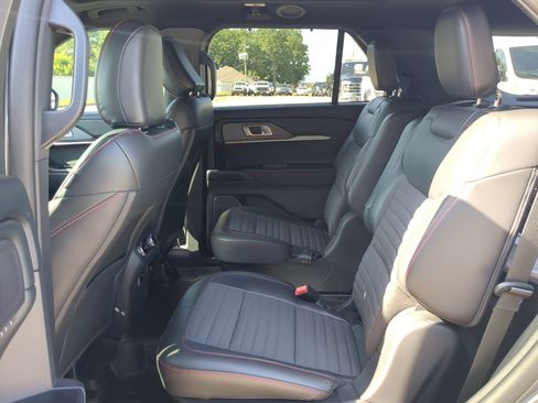 Used 2025 Ford Explorer ST-Line w/ Premium Package AWD/4WD image 12