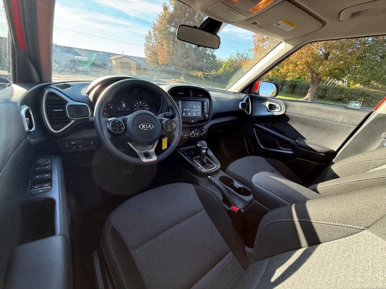 Used 2020 Kia Soul S FWD image 9