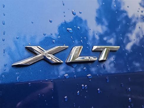 Used 2020 Ford Explorer XLT w/ Equipment Group 202A image 30