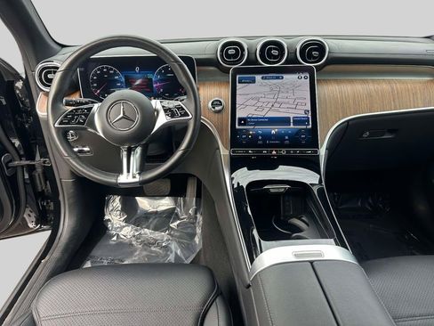 Used 2024 Mercedes-Benz GLC 300 4MATIC image 19