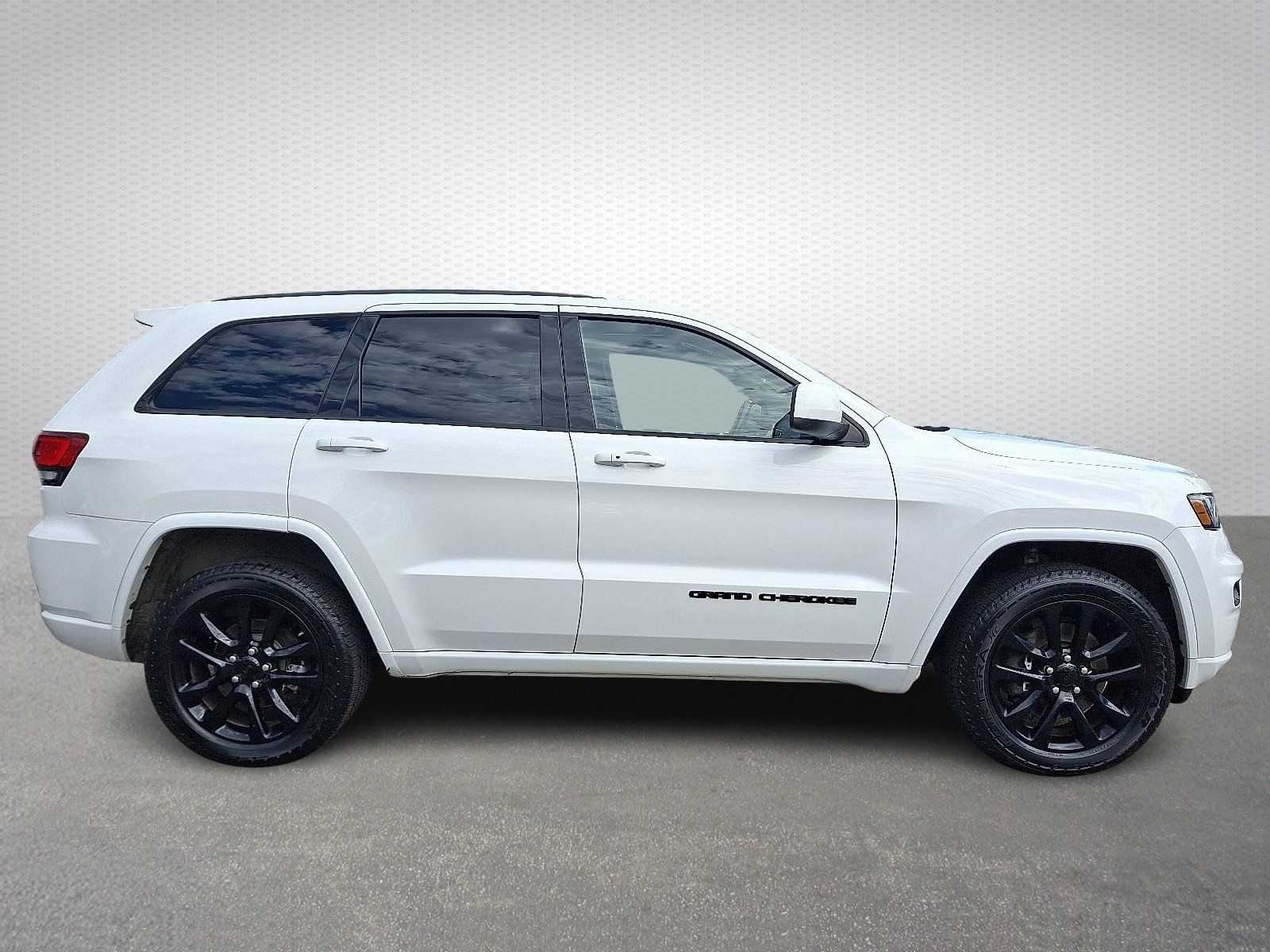 Certified 2021 Jeep Grand Cherokee Laredo X AWD/4WD image 7