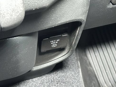 Used 2025 RAM 1500 Tradesman AWD/4WD image 34