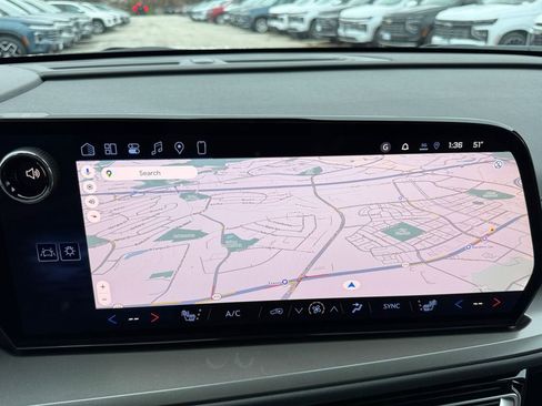 New 2026 Chevrolet Traverse LT image 16