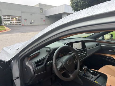 Certified 2023 Lexus ES 350 w/ Premium Package FWD image 27