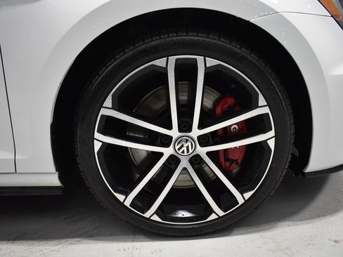 Used 2017 Volkswagen GTI Sport image 10
