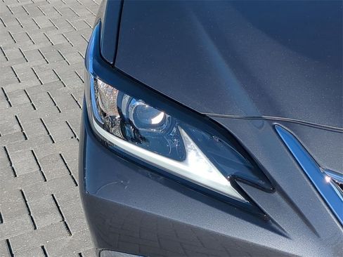Used 2022 Lexus ES 350 w/ Premium Package image 11