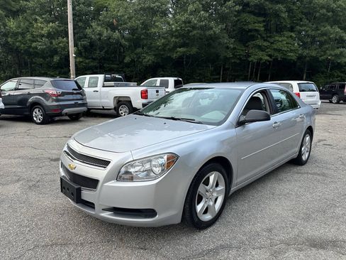 Used 2010 Chevrolet Malibu LS FWD image 1