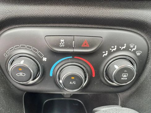 Used 2015 Dodge Dart SXT FWD image 26