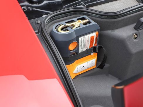 Used 2006 Ford GT RWD image 53
