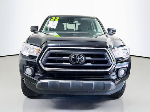 Used 2022 Toyota Tacoma SR5 w/ Technology Package RWD image 11