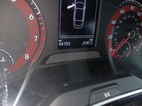 Used 2021 Volkswagen Jetta SE w/ SE Cold Weather Package image 6