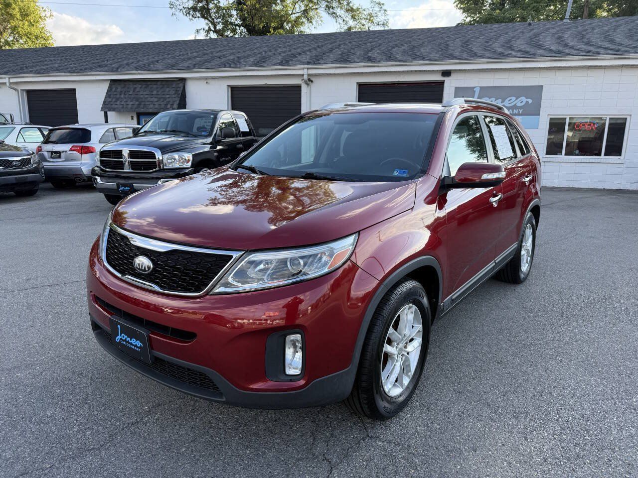Used 2014 Kia Sorento LX FWD image 2