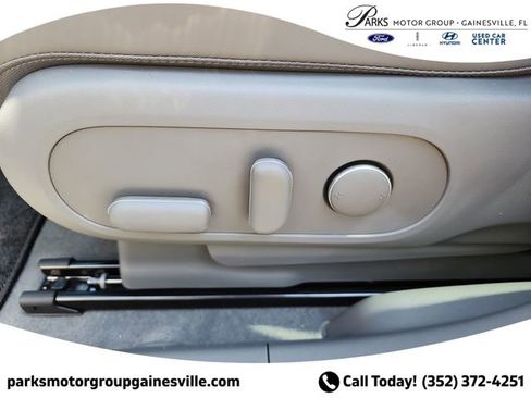 New 2025 Hyundai Ioniq 5 SEL image 18