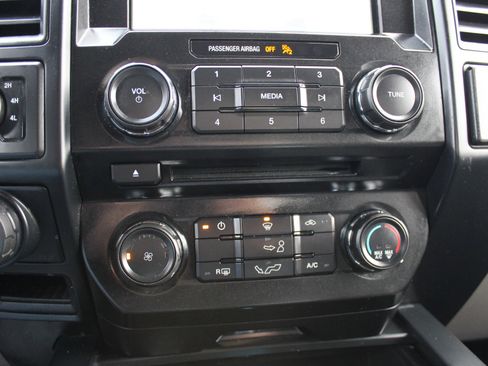 Used 2017 Ford F150 XL w/ Equipment Group 101A Mid image 33