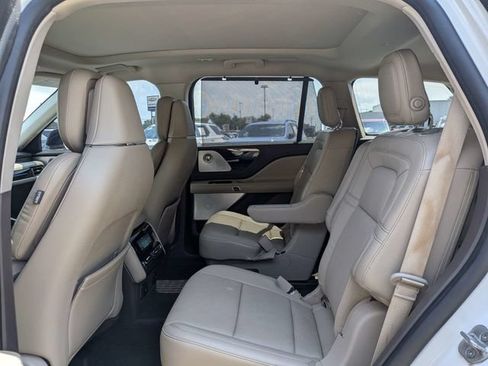 Used 2020 Lincoln Aviator Reserve w/ Equipment Group 201A RWD image 15