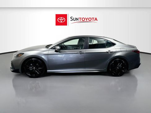 Used 2026 Toyota Camry SE FWD image 7