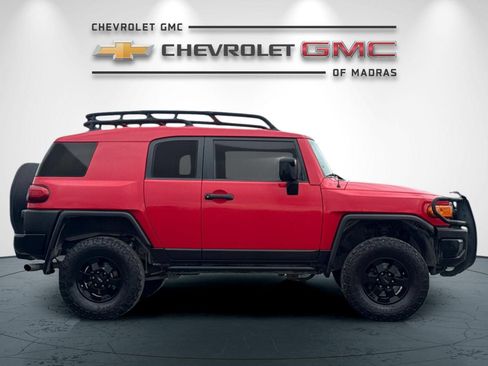 Used 2012 Toyota FJ Cruiser 4WD w/ Trail Teams Special Edition image 2
