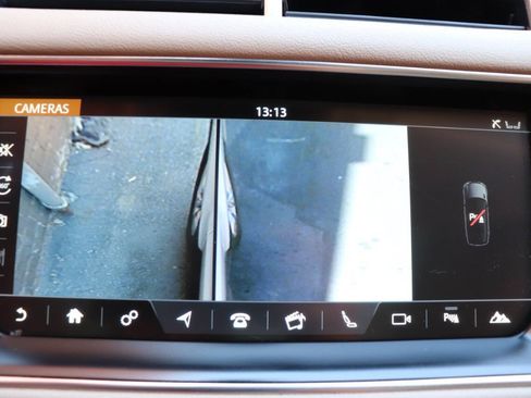 Used 2017 Land Rover Range Rover Sport SE AWD/4WD image 31