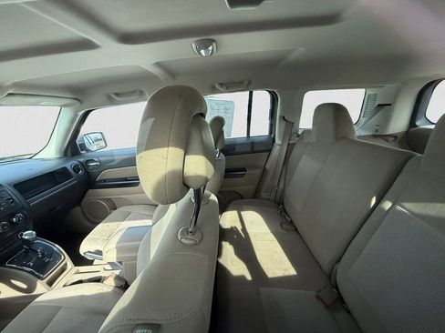 Used 2017 Jeep Patriot Sport w/ Power Value Group FWD image 8