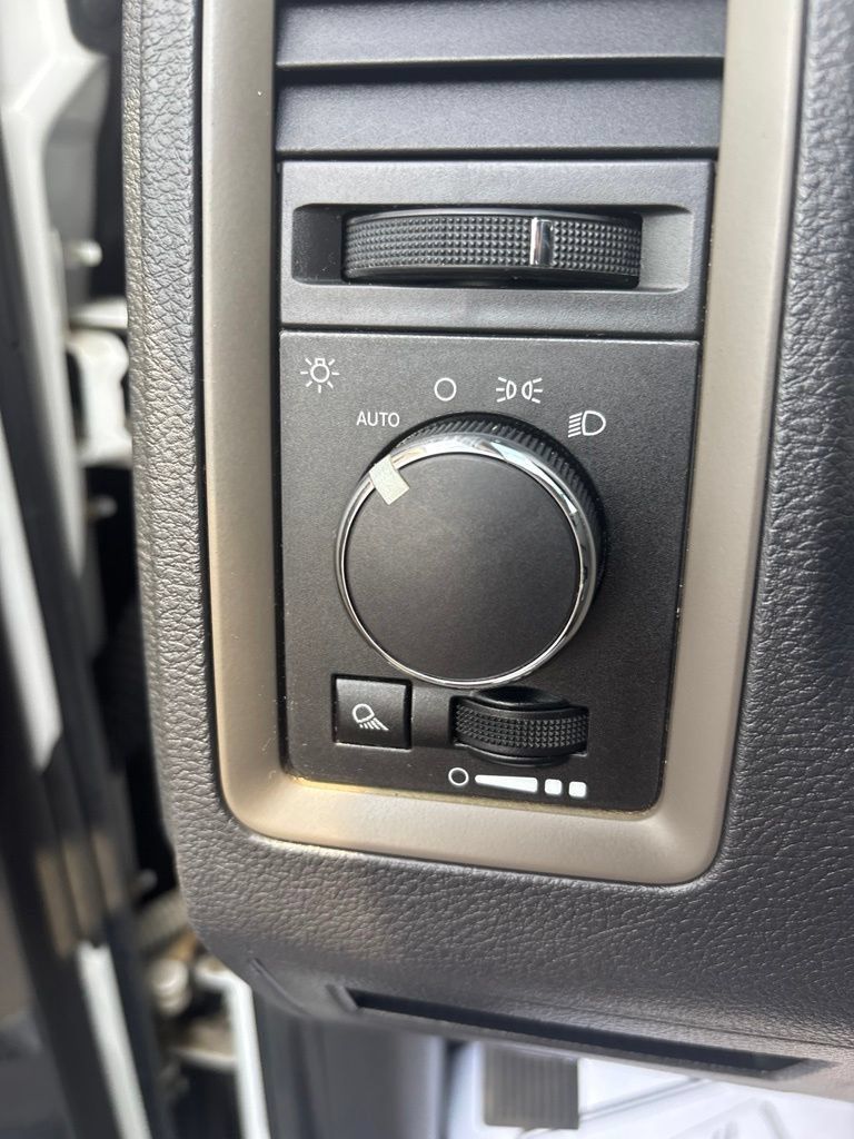 Used 2012 RAM 1500 Tradesman RWD image 15