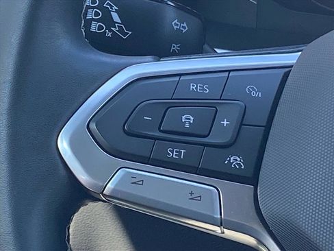 Certified 2023 Volkswagen Atlas Cross Sport SEL image 6