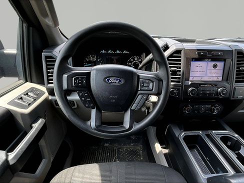 Used 2018 Ford F150 XL w/ Equipment Group 101A Mid AWD/4WD image 9