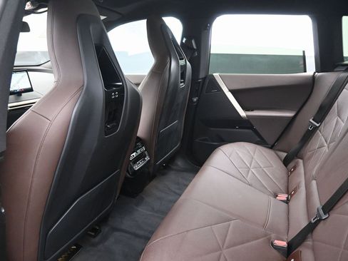 Used 2023 BMW iX xDrive50 w/ Premium Package image 30