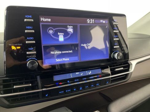 Certified 2023 Toyota Sienna XLE image 20