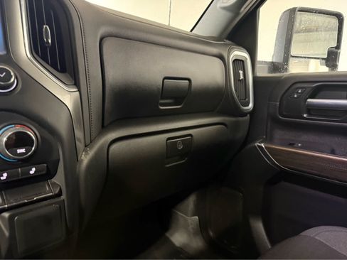Used 2022 Chevrolet Silverado 2500 LT w/ Convenience Package AWD/4WD image 19