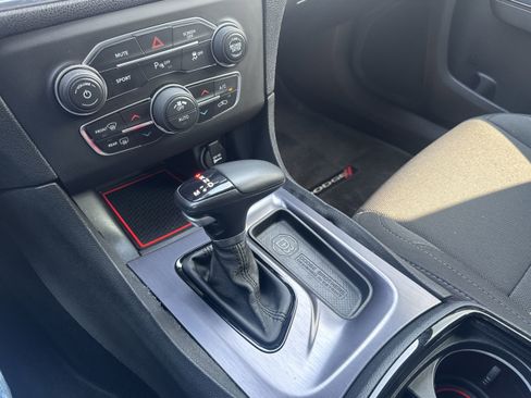 Used 2018 Dodge Charger R/T w/ Blacktop Package image 15